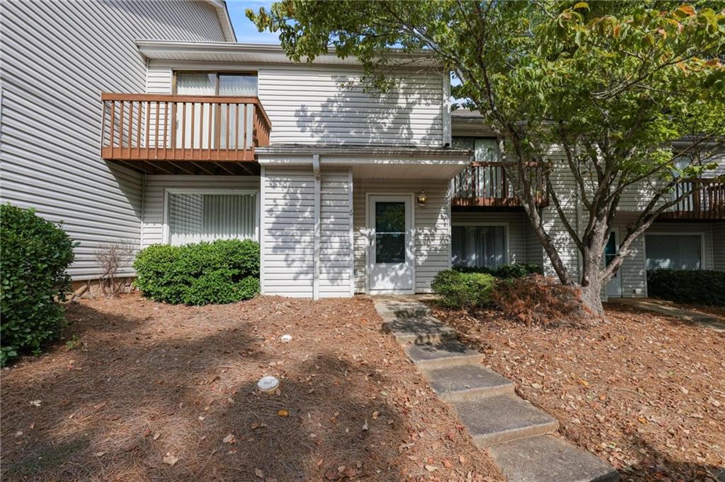 6 Fairway Drive Kennesaw, GA 30144