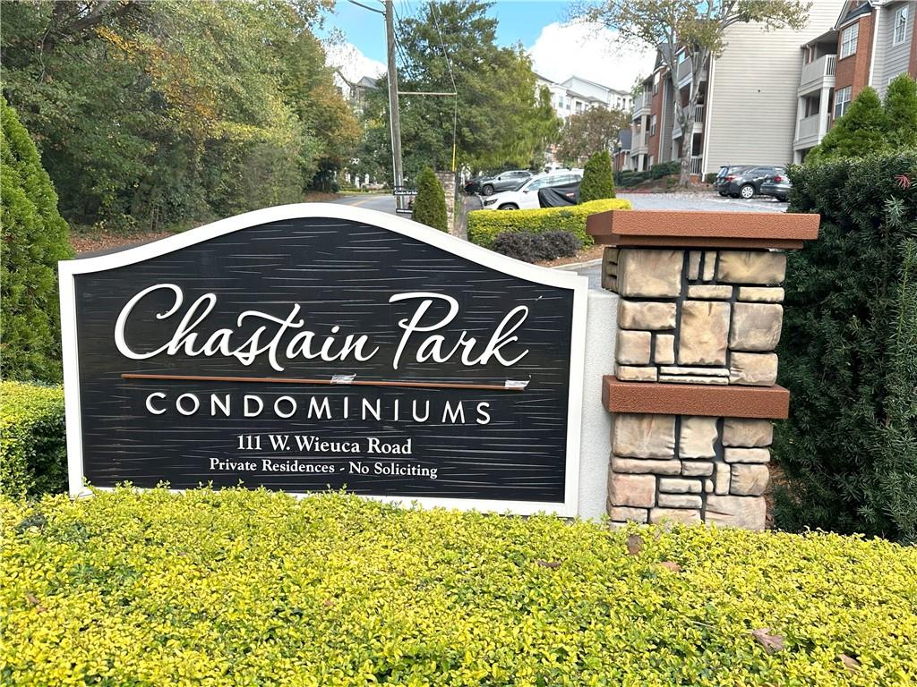 4090 Chastain Park Court Atlanta, GA 30342