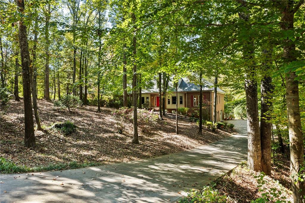 80 Connemara Road Roswell, GA 30075