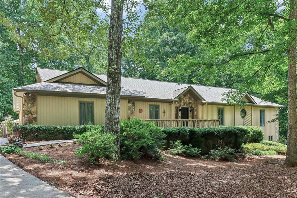 211 Black Kettle Lane Alpharetta, GA 30022