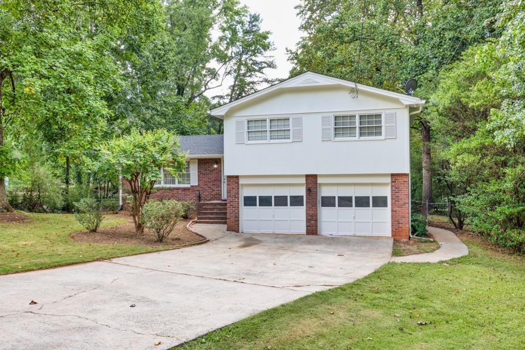 997 Crestwood Court Stone Mountain, GA 30087