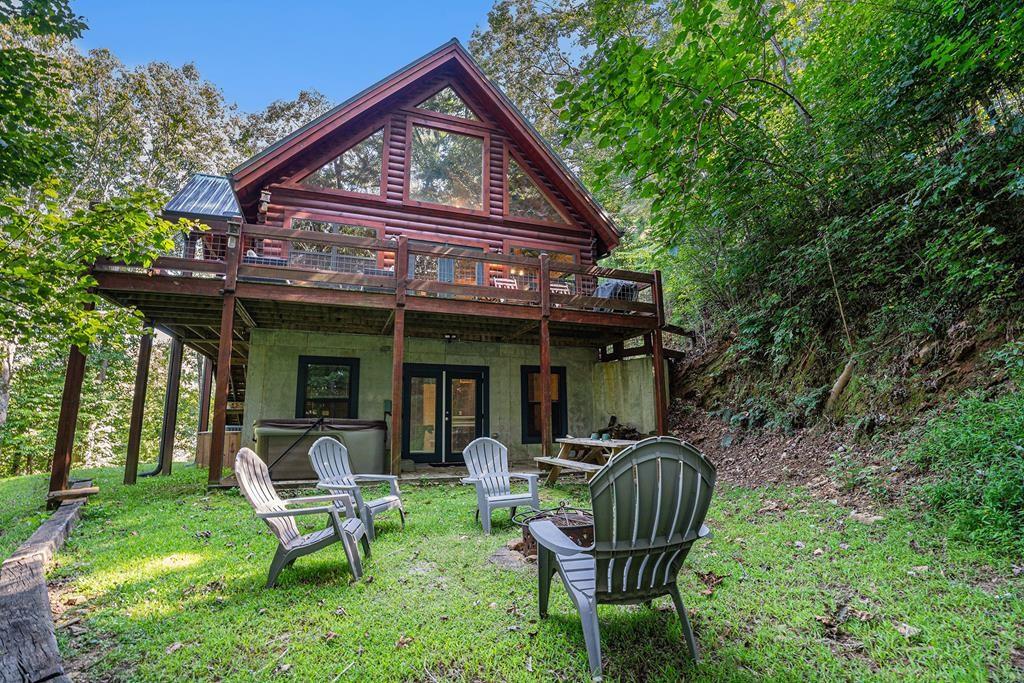 657 Beaver Lake Ellijay, GA 30540