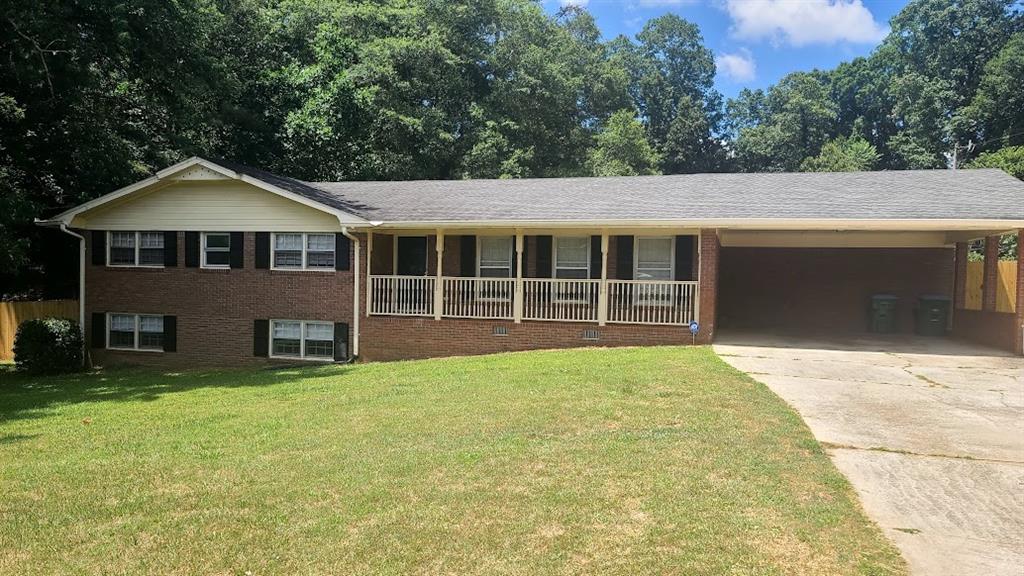 2417 Rockbridge Road Stone Mountain, GA 30087