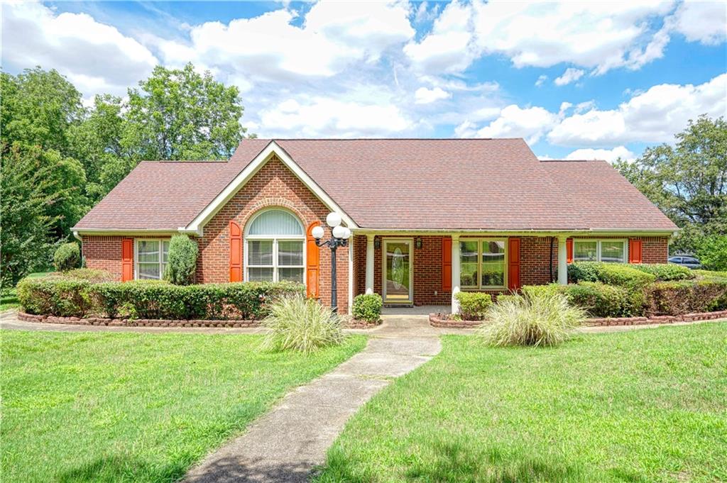 3732 Misty Lake Ellenwood, GA 30294