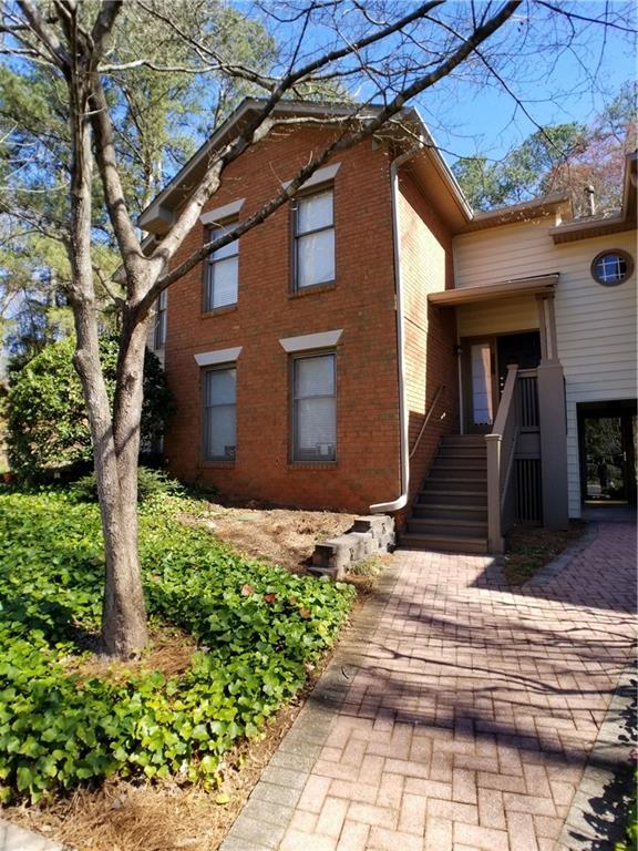 102 Garden Court Sandy Springs, GA 30328