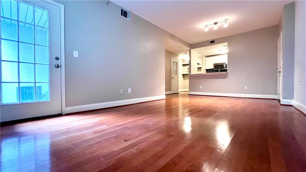 1075 Peachtree Walk UNIT A201 Atlanta, GA 30309