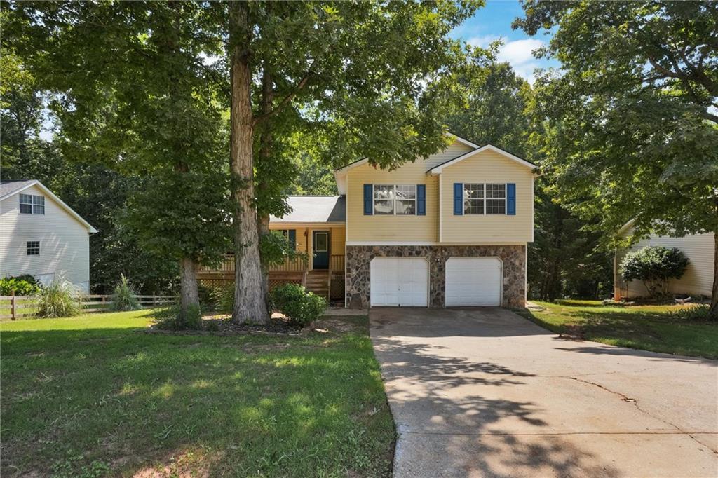 238 River Trace Court Mcdonough, GA 30253