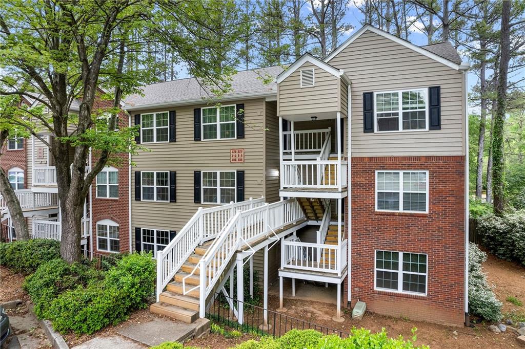 316 Teal Court Roswell, GA 30076