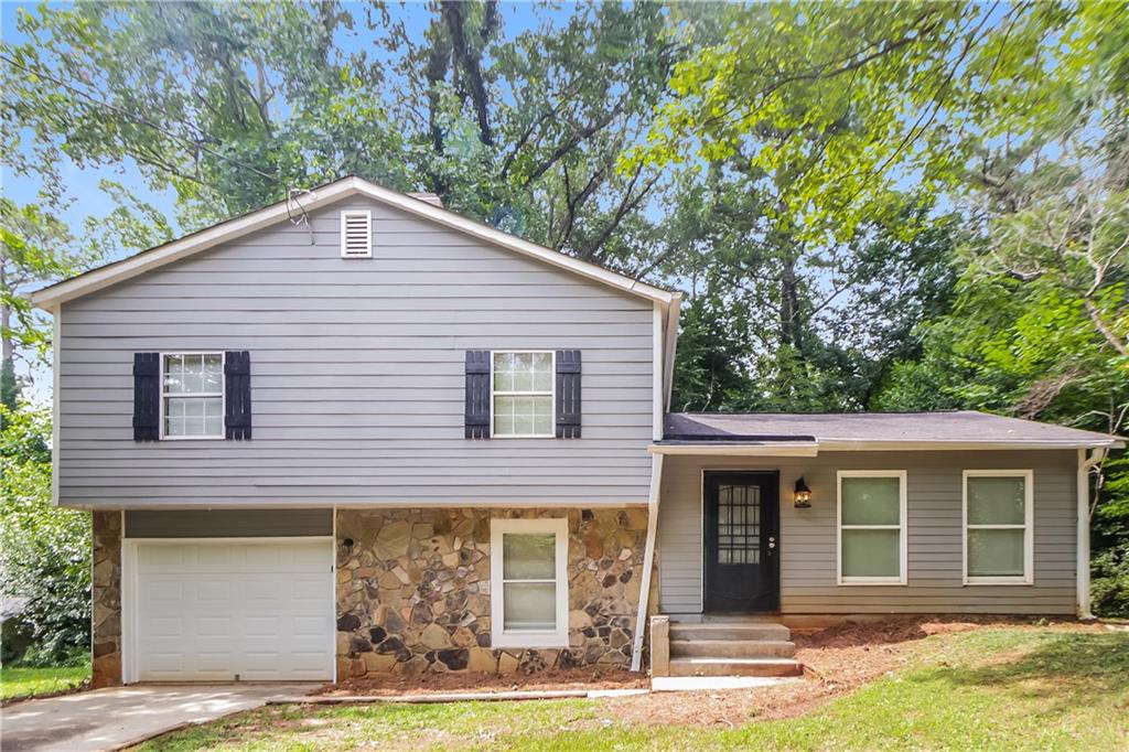 3840 W Wood Path Stone Mountain, GA 30083