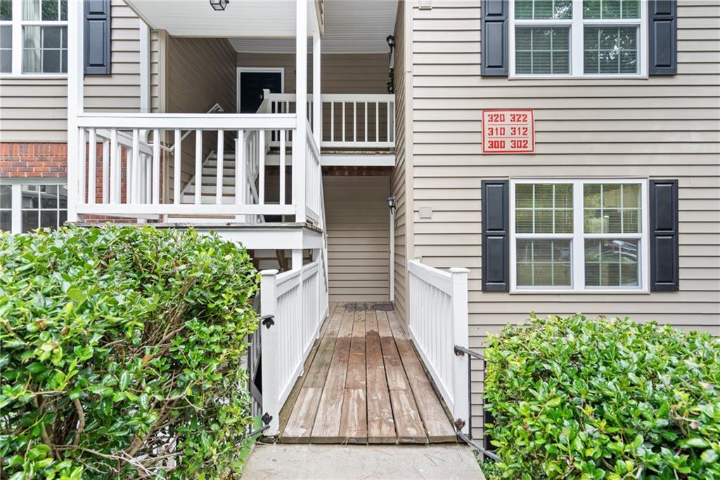 312 Teal Court Roswell, GA 30076