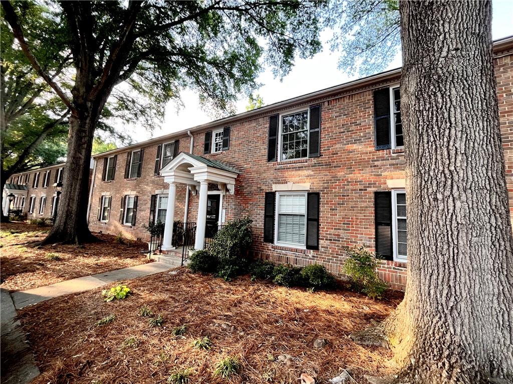 6700 Roswell Road UNIT 13B Atlanta, GA 30328