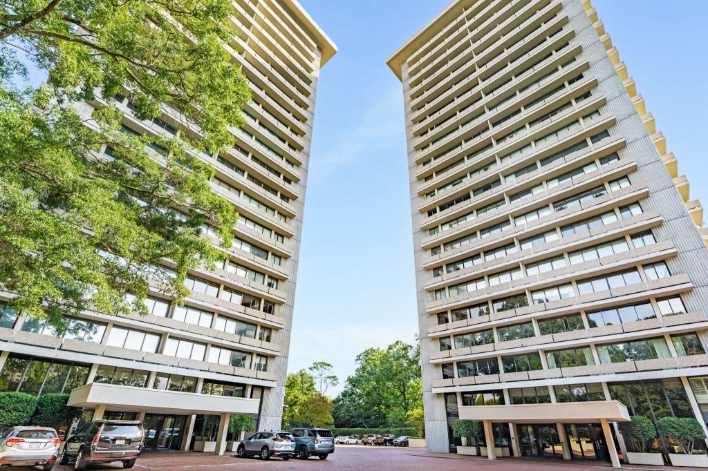 2575 Peachtree Road UNIT 10H Atlanta, GA 30305