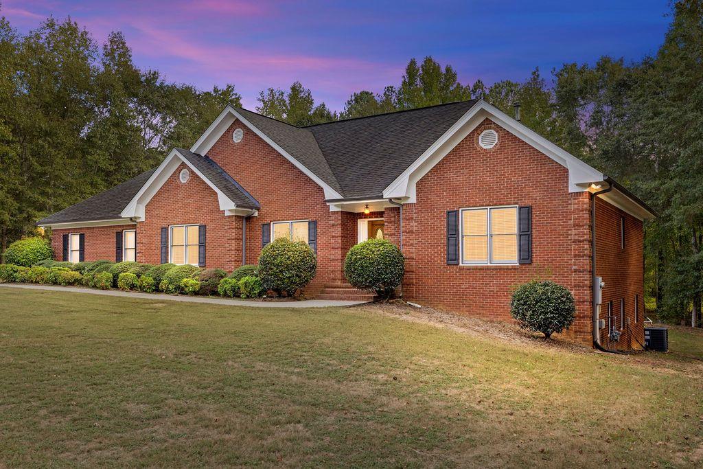 512 Clearwater Drive Mcdonough, GA 30252