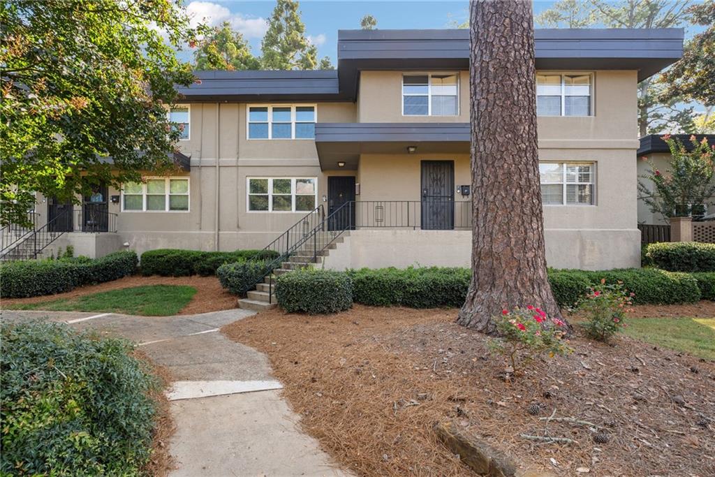 284 Lakemoore Drive UNIT E Atlanta, GA 30342