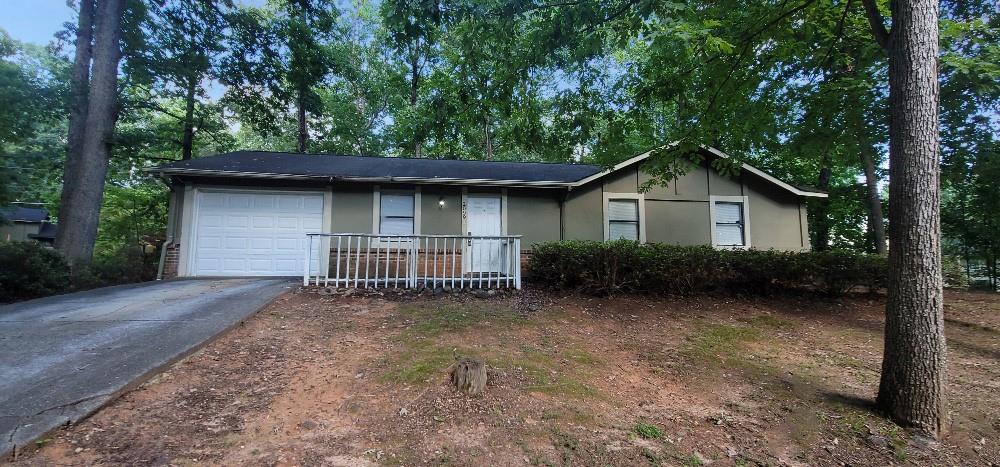 2099 Marble Arch Drive Decatur, GA 30035