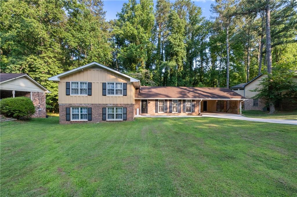 886 Granite Springs Lane Stone Mountain, GA 30083