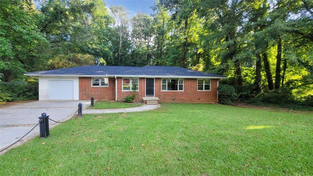 1472 Pine Drive Atlanta, GA 30349