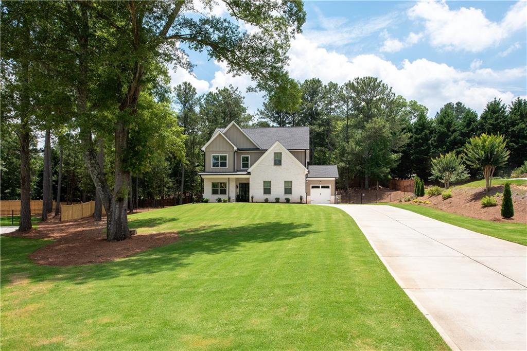 304 Brook Hollow Lane Loganville, GA 30052