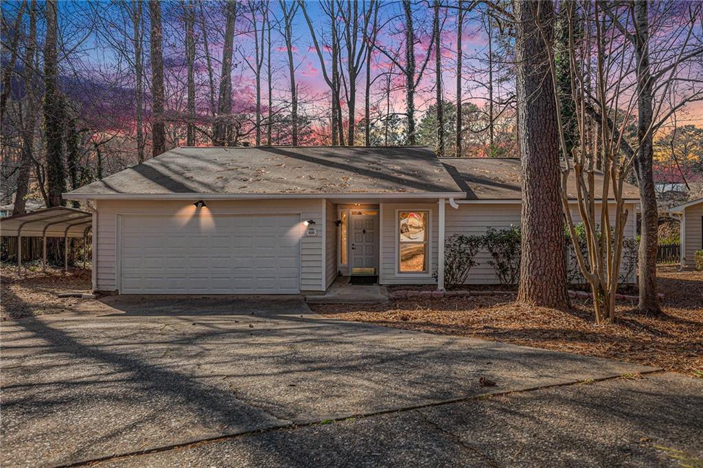 160 Creekmont Court Roswell, GA 30076