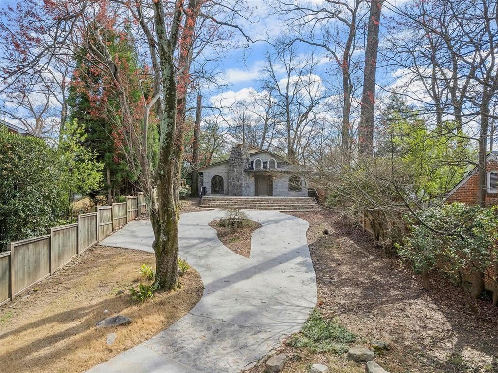 724 Collier Drive Atlanta, GA 30318