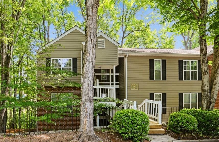 392 Teal Court Roswell, GA 30076