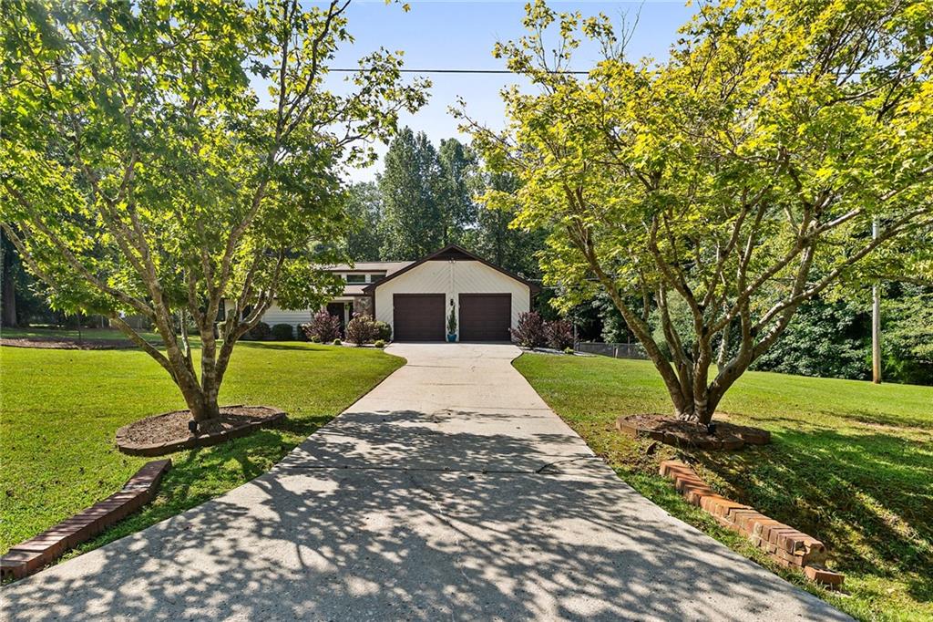 195 Pine Trail Road Fayetteville, GA 30214