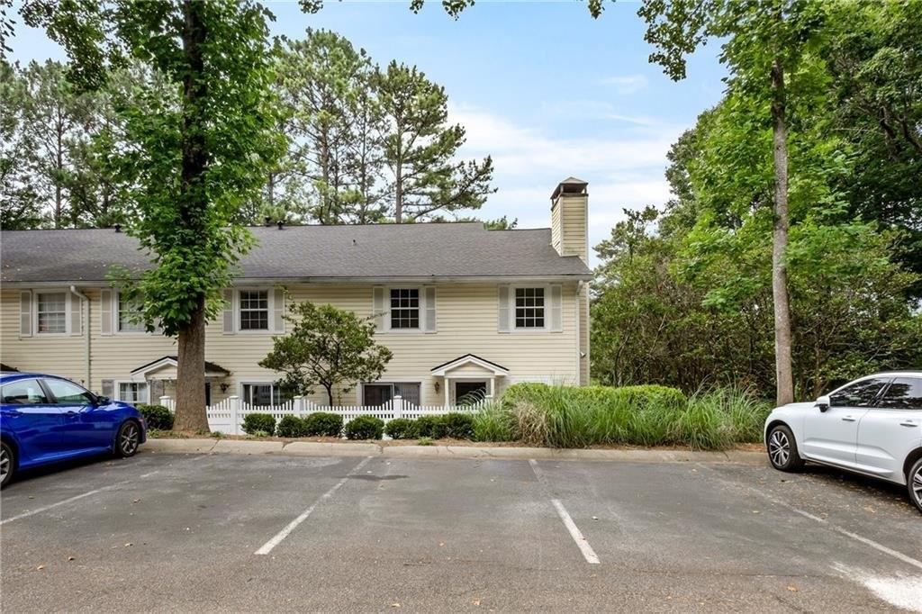 2747 Saint Augustine Trail Marietta, GA 30067