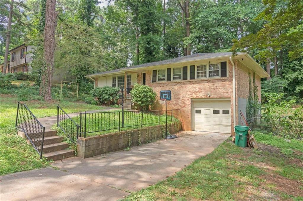 375 Derbyshire Drive Stone Mountain, GA 30088