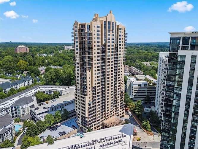 3481 Lakeside Drive UNIT #907 Atlanta, GA 30326