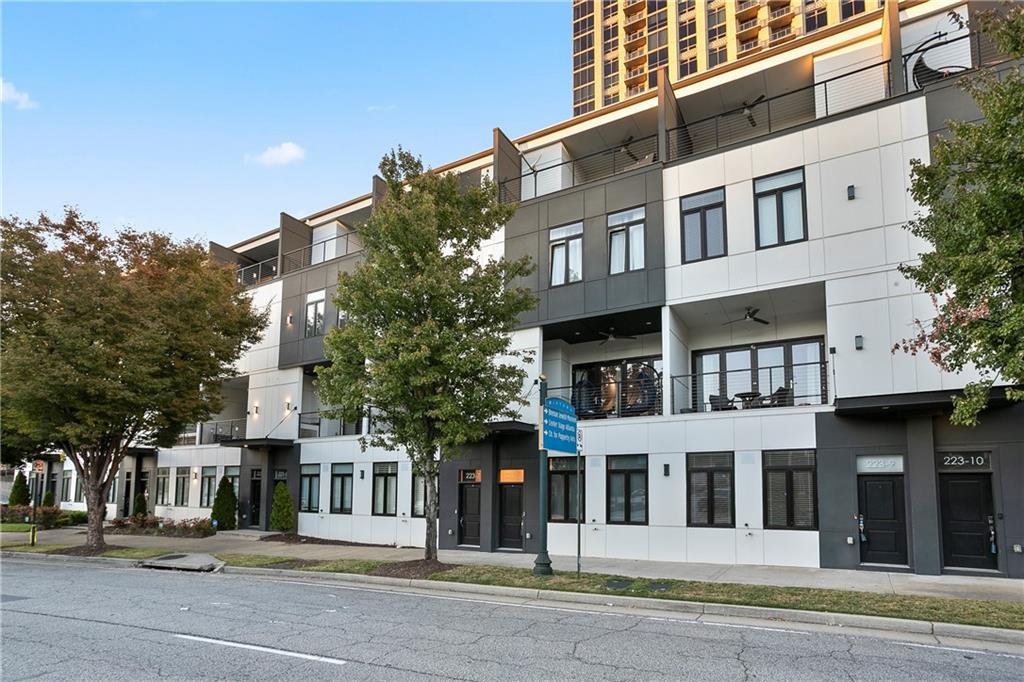 223 16th Street UNIT #8 Atlanta, GA 30363