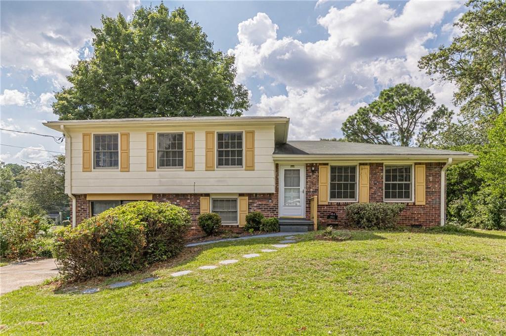 5843 Cobbrook Drive Ellenwood, GA 30294