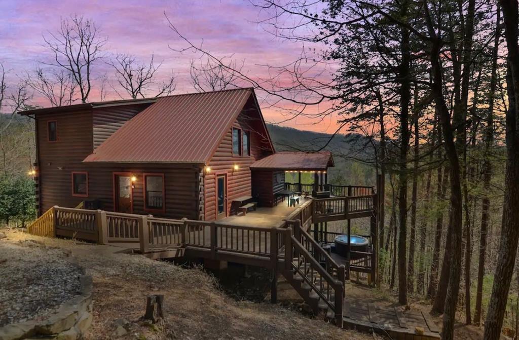 367 Laurel Mountain Road Blue Ridge, GA 30513