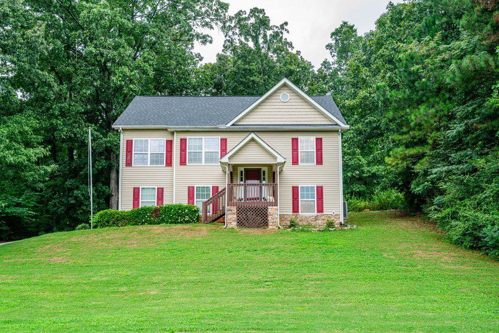 14 Hames Point Adairsville, GA 30103