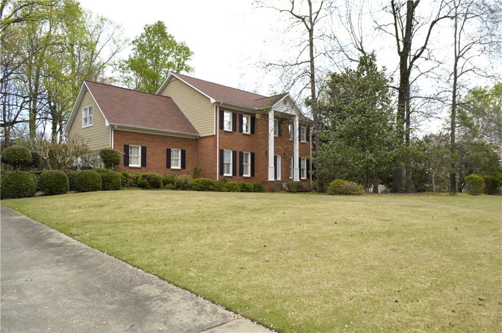 130 Derby Forest Court Roswell, GA 30076