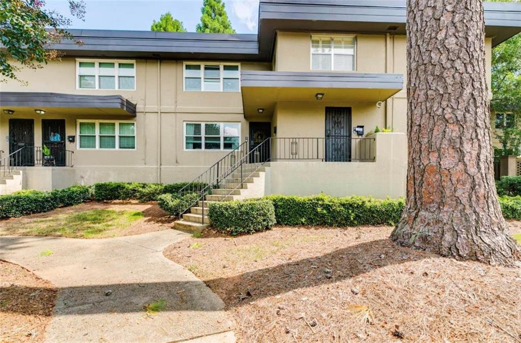 284 Lakemoore Drive UNIT E Atlanta, GA 30342