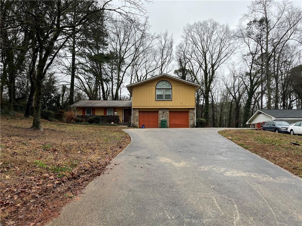 5191 Rockbridge Road Stone Mountain, GA 30088