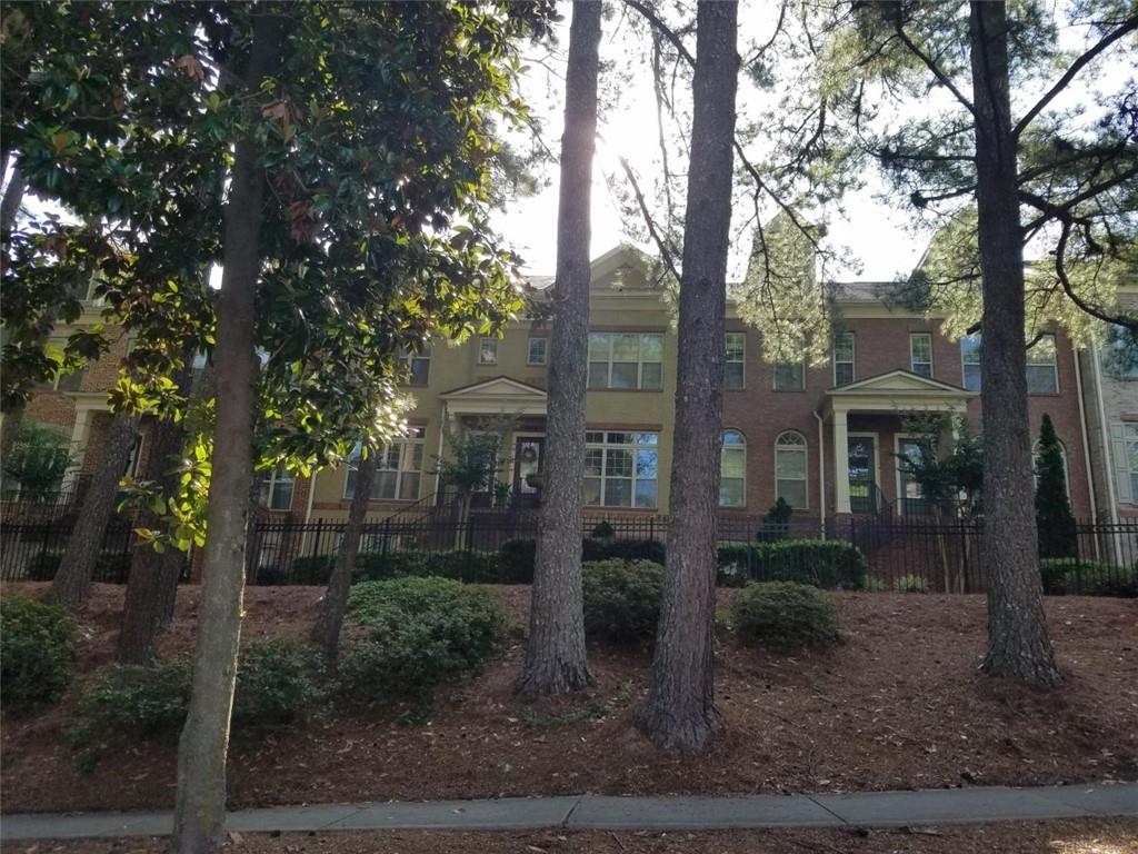 1748 Breyerton Drive Atlanta, GA 30329