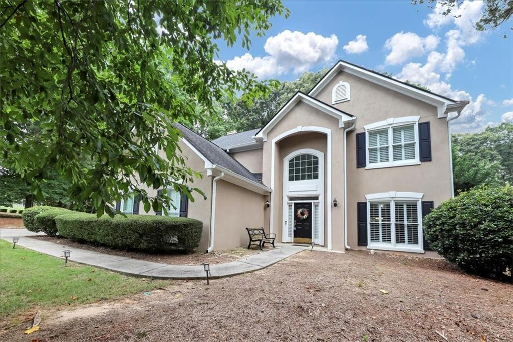 6815 Fairgreen Drive Suwanee, GA 30024