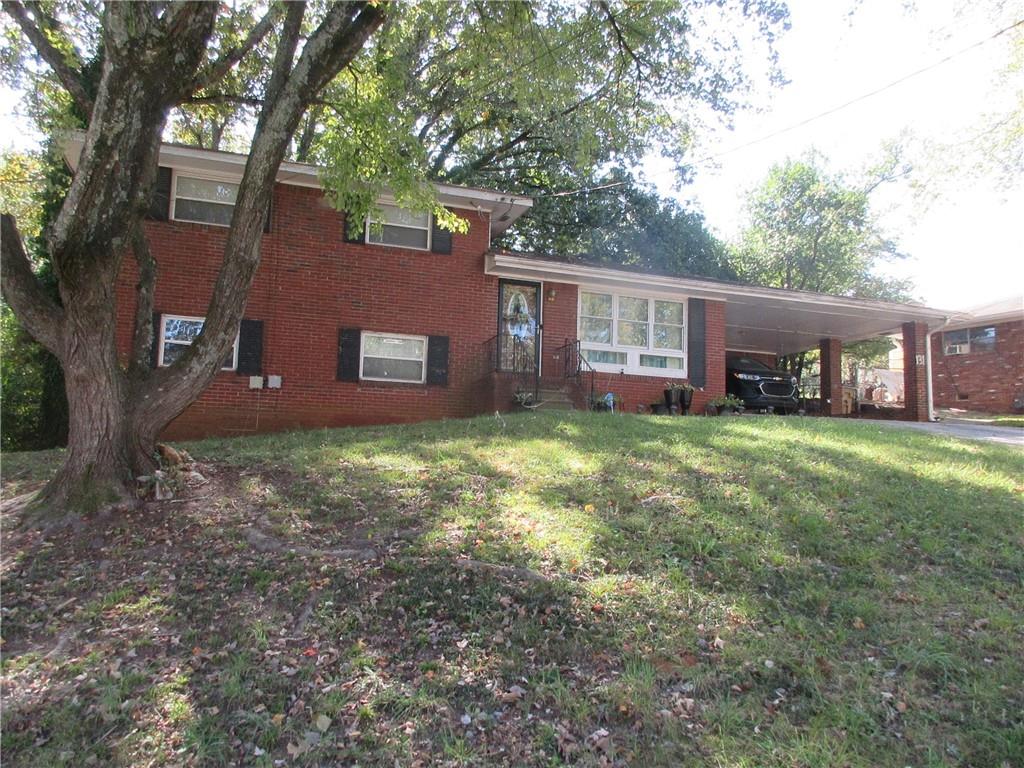 1318 Shoreham Drive Atlanta, GA 30349