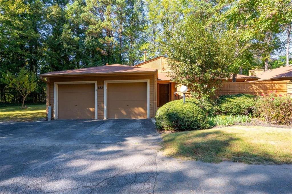 883 Lake Hollow Boulevard Marietta, GA 30064