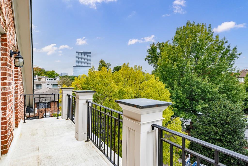 3707 Peachtree Road UNIT #1 Atlanta, GA 30319