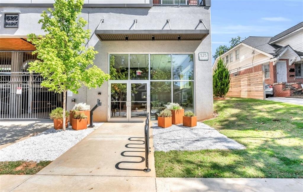 525 Parkway Dr Ne UNIT #411 Atlanta, GA 30308