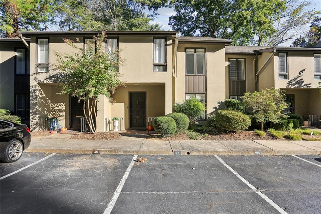 35 Ivy Trail Atlanta, GA 30342