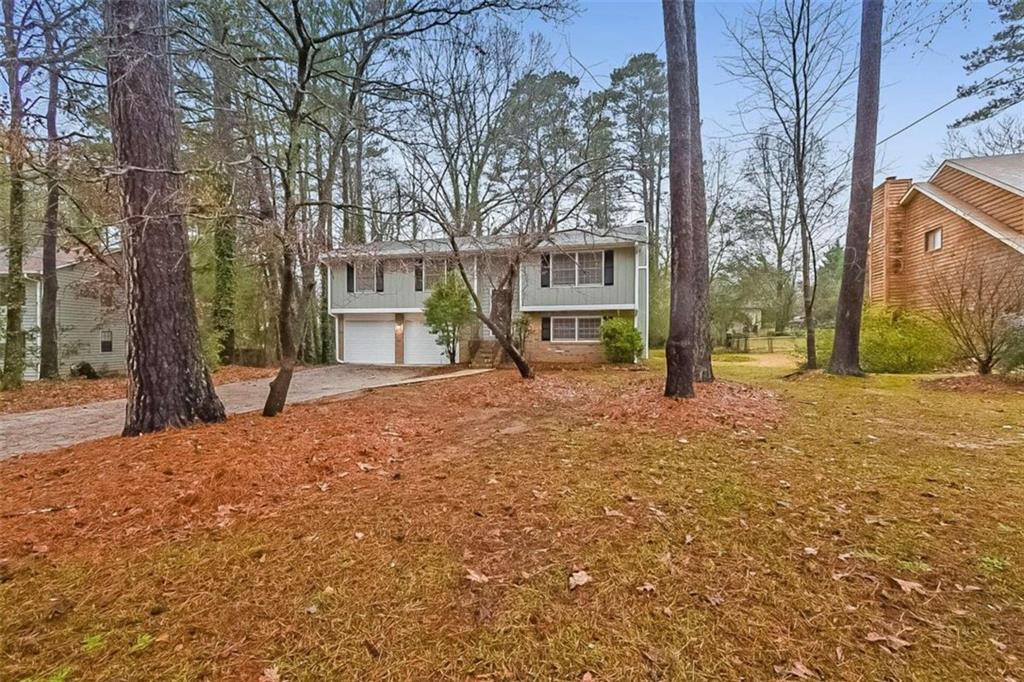 1913 Valley Woods Drive Riverdale, GA 30296