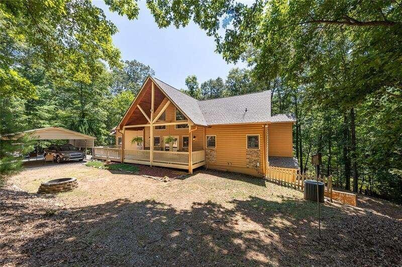 1858 Newport Drive Ellijay, GA 30540