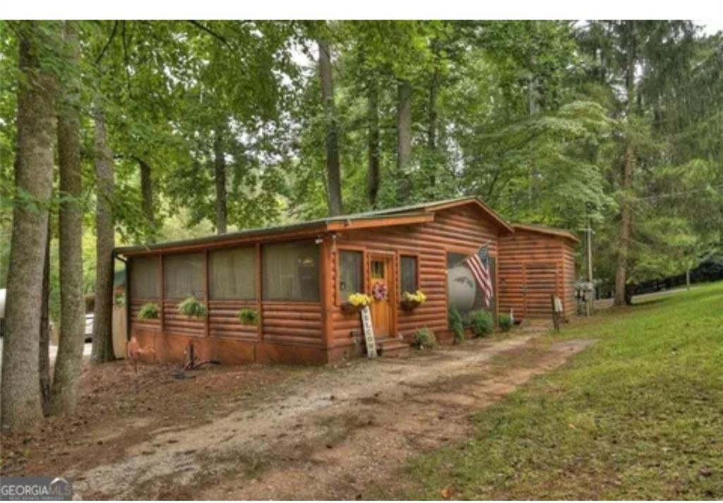 22 4th Street Ellijay, GA 30540