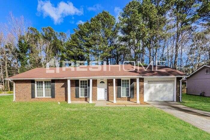 110 Meadowlark Lane Jonesboro, GA 30236