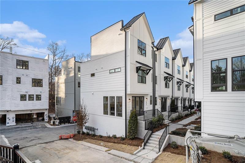 1823 Gotham Lane Atlanta, GA 30324