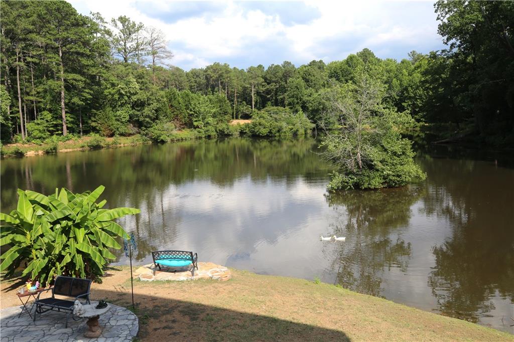 6284 Cheatham Lake Drive Acworth, GA 30101