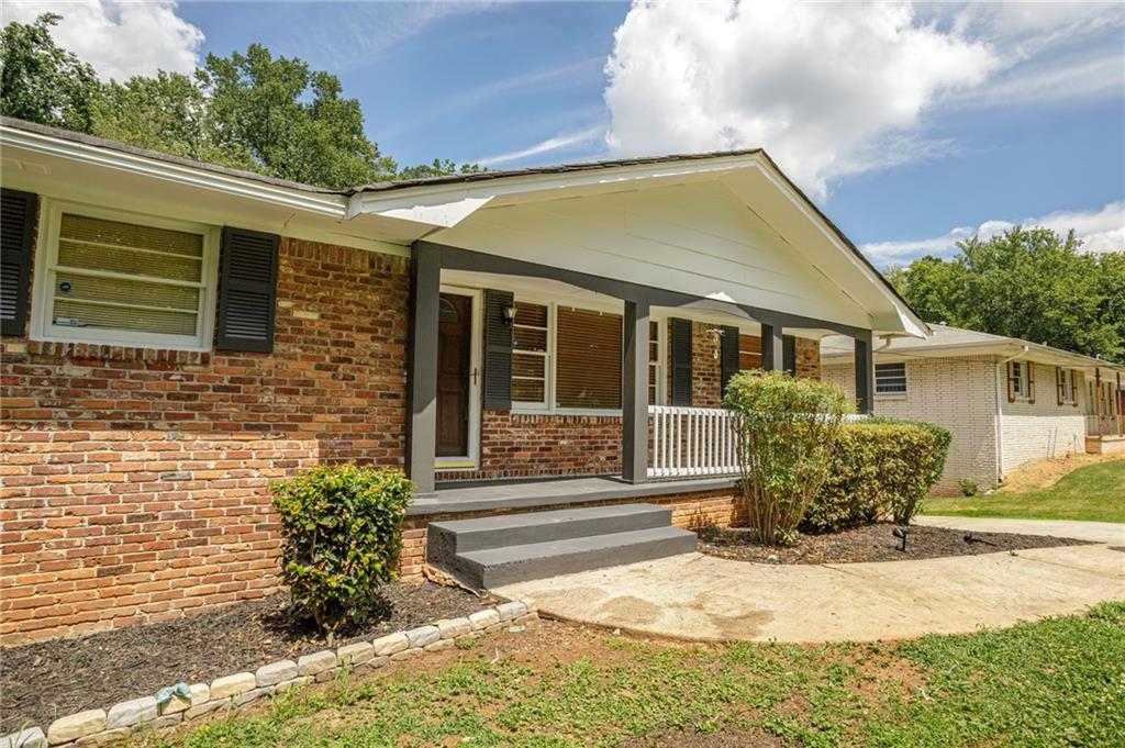 2185 Kilarney Road Decatur, GA 30032